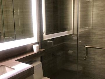Condominium 1 Bedroom: 1BR Condo For Sale in The Proscenium Lincoln Tower Rockwell Makati City