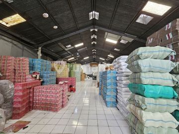 Gudang Dekat Pusat Kota Daerah Jagalan Solo