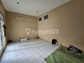 Gudang Dekat Pusat Kota Daerah Jagalan Solo