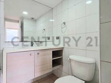 SE VENDE DPTO 1D CON BODEGA, AVDA. CHACABUCO.