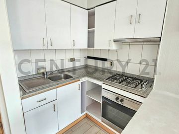 SE VENDE DPTO 1D CON BODEGA, AVDA. CHACABUCO.