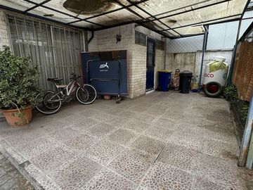 Casa en venta 4d,2b,1E. Metro Los Quillayes, La Florida