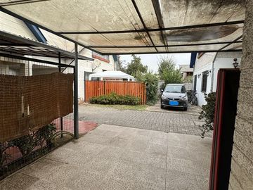Casa en venta 4d,2b,1E. Metro Los Quillayes, La Florida