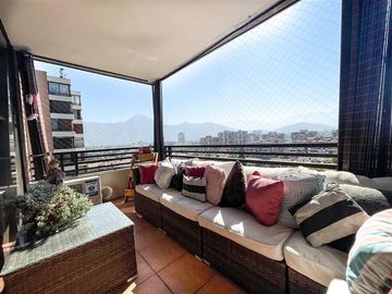 Departamento en Venta en Pio XI, Las Hualtatas, Vitacura