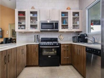 VENDO DUPLEX DE 2HAB 2 BAÑOS BOQUETE