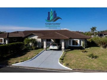 VENDO DUPLEX DE 2HAB 2 BAÑOS BOQUETE
