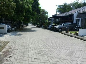 Hunian Megah Rasa VILLA SIAP HUNI Lingkungan Asri Hijau Tanah Super Luas Akses dekat Ke GOR ARCAMANIK