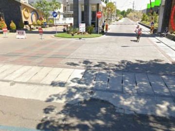 Di jual bangunan hitung tanah jalan raya pandugo -rungkut, surabaya