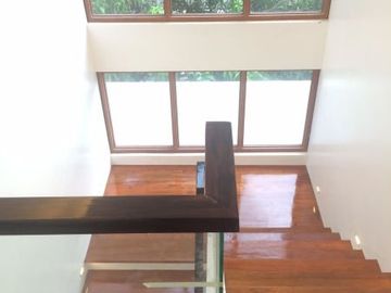 5 Bedroom House and Lot for Sale in Filinvest 2 Quezon City
