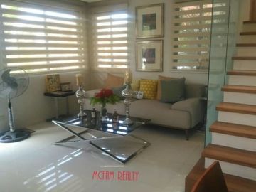 HOUSE & LOT FOR SALE IN NAIC CAVITE For more details, contact: DONALD PORTUGUEZ SUN# 0933825---- TM# 0955561----