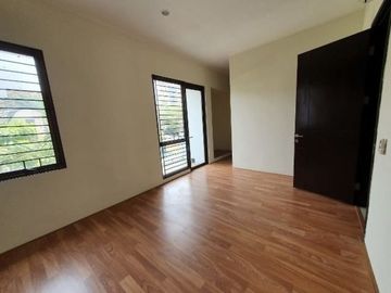Dijual Rumah Foresta Allevare BSD CITY Tangerang Lokasi Strategis Siap Huni SemiFurnish Murah Nyaman