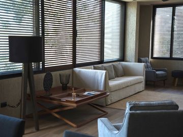 Departamento con alberca privada, edificio inspirado por arte