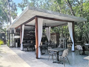 Departamento con alberca privada, edificio inspirado por arte