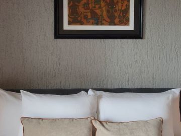 Departamento con alberca privada, edificio inspirado por arte