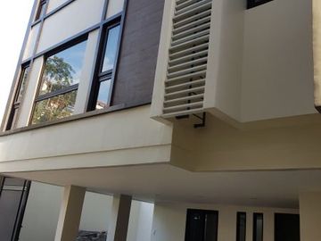 S-TH0002 Townhouse for Sale in Sta. Mesa Heights, Quezon City