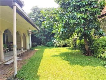 Dijual Rumah di Cilandak Konsep Kliasik Lokasi Strategis - Un Furnished by Sava Properti HSE-A0663