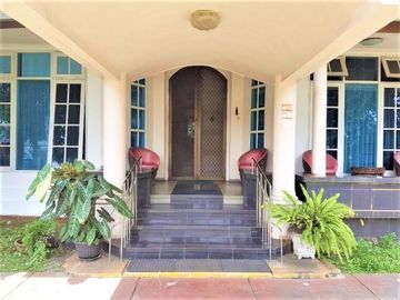 Dijual Rumah di Cilandak Konsep Kliasik Lokasi Strategis - Un Furnished by Sava Properti HSE-A0663