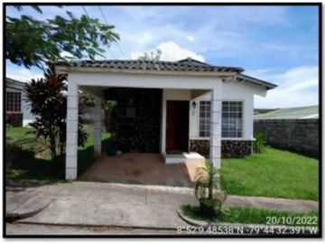VENDO CASA EN LA CHORRERA 3R QUINTAS DEL PACIFICO
