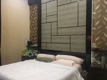 Rumah Minimalis Dua Lantai di Long Beach Pakuwon City