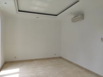 Rumah Mewah Hoek Bintaro Sektor 1 Siap Huni ada Kolam Renang