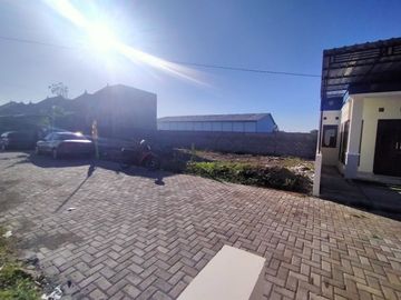 Rumah minimalis modern di jln Imogiri Barat KM 8