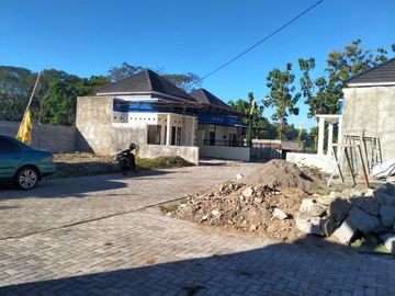 Rumah minimalis modern di jln Imogiri Barat KM 8