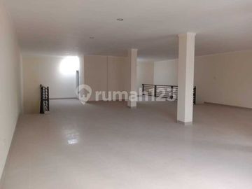 2 Ruko Gandeng di Daerah Mejasem