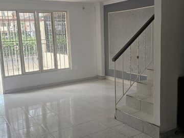 casa en venta en villa del prado. Cod V16907