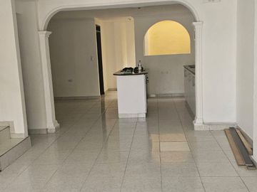 casa en venta en villa del prado. Cod V16907