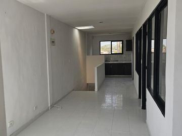 casa en venta en villa del prado. Cod V16907