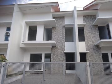 Ready stock LIMITED Stock rumah mewah ala villa Di Arcamanik Cisarante