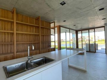 Casa en construcción  en Barrio Virazón - Nordelta