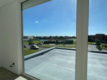 Casa en construcción  en Barrio Virazón - Nordelta