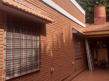 Casa para 2 Familias en venta en Avellaneda Este