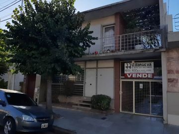 Casa para 2 Familias en venta en Avellaneda Este