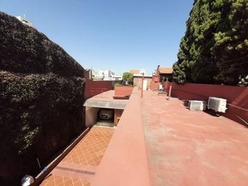 Casa para 2 Familias en venta en Avellaneda Este