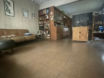Casa para 2 Familias en venta en Avellaneda Este