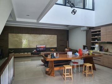 Dijual Rumah Renov, Depan Taman Kebayoran Sektor 7 - WD 2812