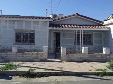 Pasaje Cabure 2200 .  Bº Empalme