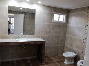 CHALET DE 3 AMBIENTES EN LOTE DE 10X46 EN VENTA - ITUZAINGO NORTE