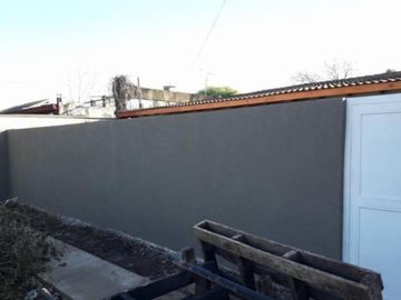 CHALET DE 3 AMBIENTES EN LOTE DE 10X46 EN VENTA - ITUZAINGO NORTE
