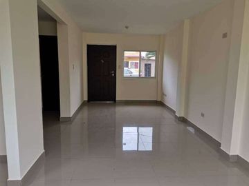Casa de venta en la Urbanización Durán City, 4 dormitorios, de estreno.
