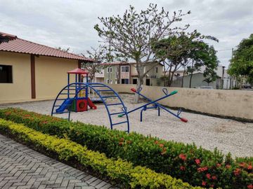 Casa de venta en la Urbanización Durán City, 4 dormitorios, de estreno.