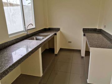Casa de venta en la Urbanización Durán City, 4 dormitorios, de estreno.