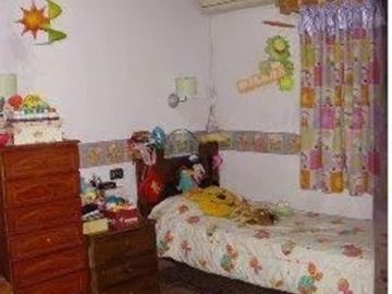 OPORTUNIDAD!!CASAQUINTA EN PARQUE LELOIR A ESTRENAR!! 4 AMB, 250M2, 2PTS, A MTS DE M.FIERRO!!
