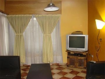 OPORTUNIDAD!!CASAQUINTA EN PARQUE LELOIR A ESTRENAR!! 4 AMB, 250M2, 2PTS, A MTS DE M.FIERRO!!