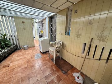 casa en venta en ciudad jardín. Cod V106046