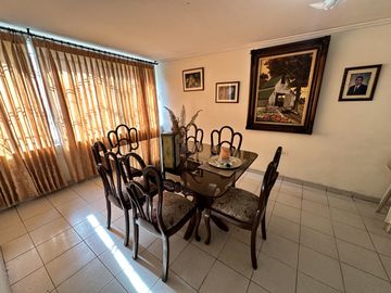 casa en venta en ciudad jardín. Cod V106046
