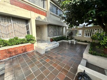 casa en venta en ciudad jardín. Cod V106046