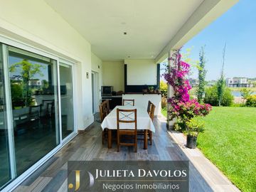 Casa en Venta 6 ambientes Barrio El Canton Norte a la laguna.